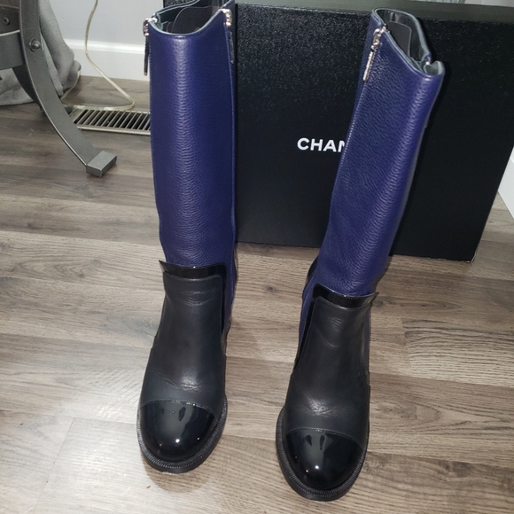 CHANEL RIDING BOOTS - Picture 2 of 13